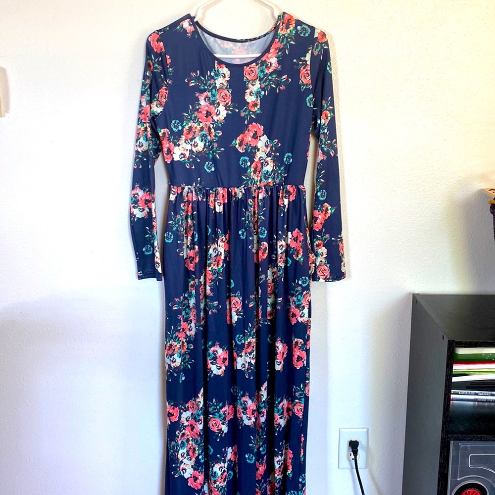 Maxi long sleeve floral dress